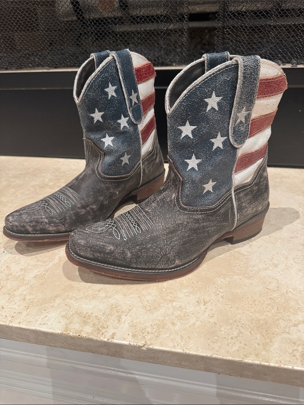 Roper Womens size 9.5 ankle Cowboy Boots in Blue, Red & White Flag Design